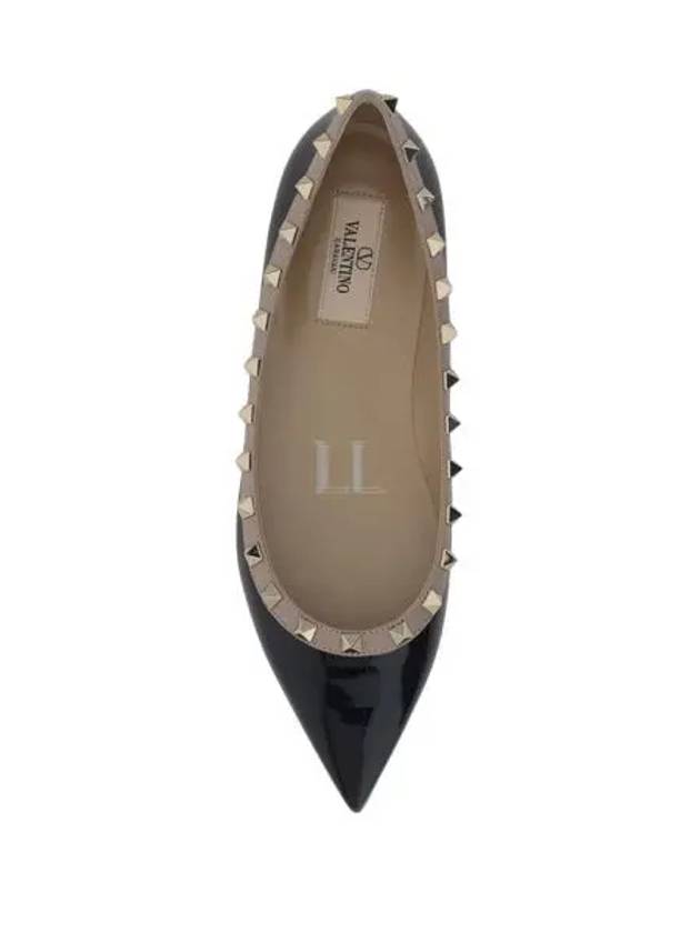 Women's Rockstud Patent Leather Ballerina Black - VALENTINO - BALAAN 2