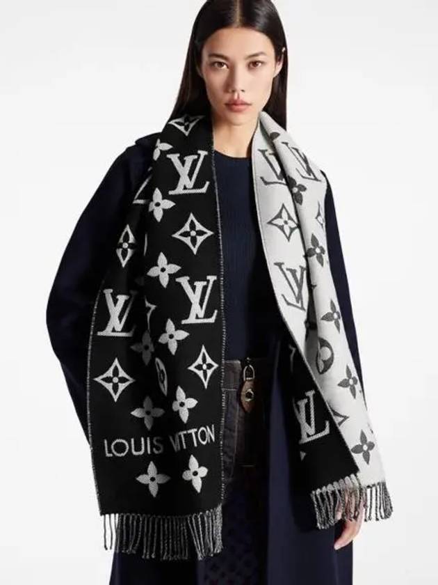 LV Essential Scarf Black - LOUIS VUITTON - BALAAN 2