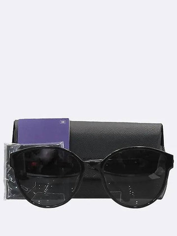 Ferragamo SF3003SLBK black color oversized sunglasses - SALVATORE FERRAGAMO - BALAAN 1