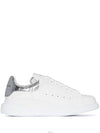 Women's Oversole Crocodile Silver Tab Sneakers White - ALEXANDER MCQUEEN - BALAAN 7