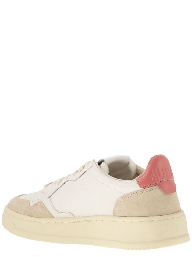 MEDALIST LOW - Leather and Suede Sneakers - AUTRY - BALAAN 3