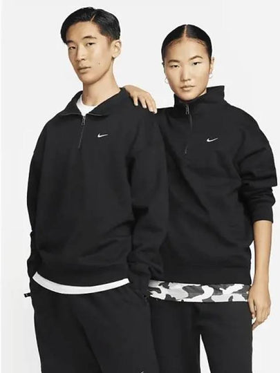 Solo Swoosh Quarter Zip Sweatshirt Black - NIKE - BALAAN 2