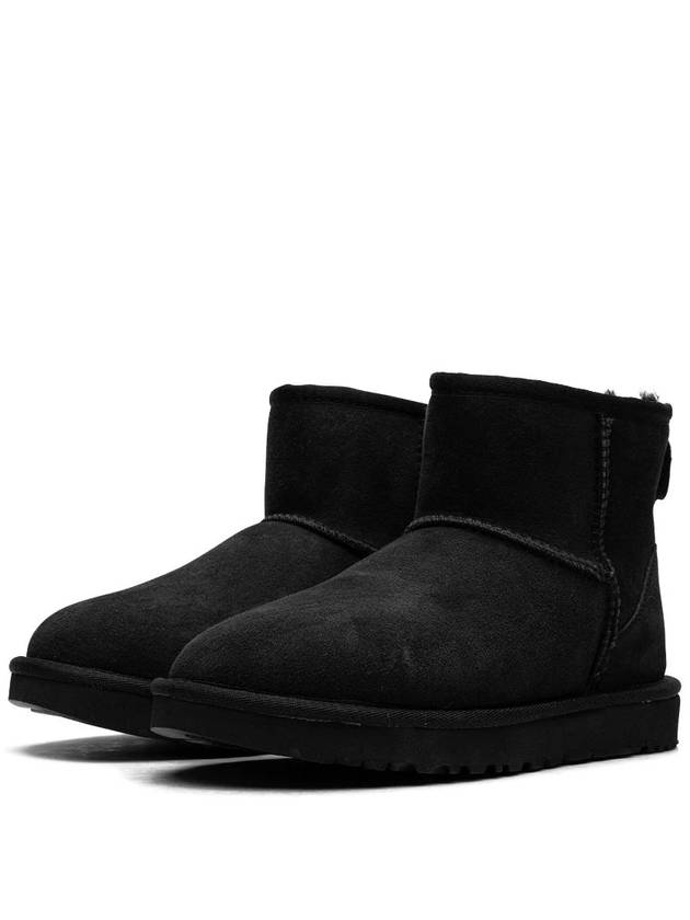 Classic Mini 2 Winter Boots Black - UGG - BALAAN 3