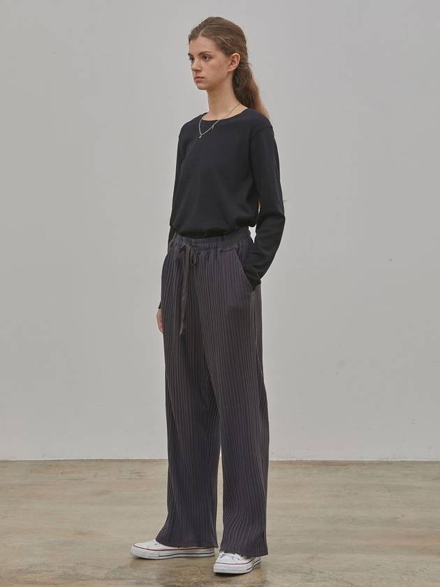 RYUL+WAI: pleated set-up pants charcoal - RYUL+WAI: - BALAAN 4