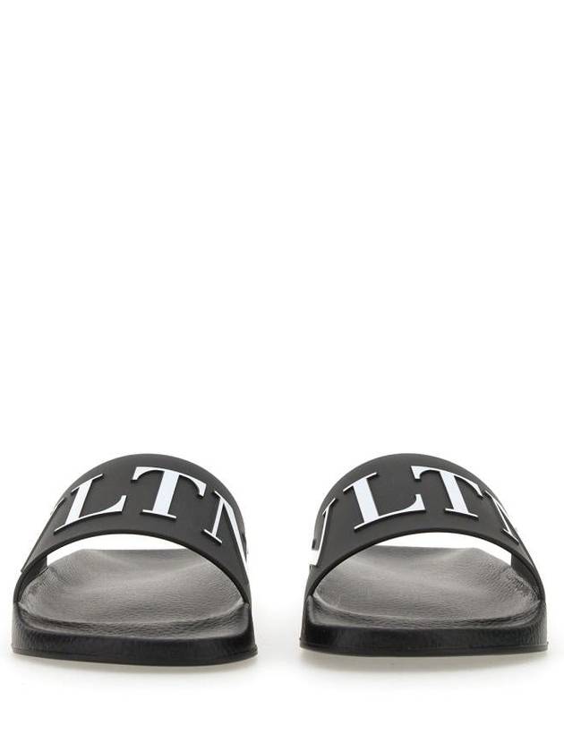 Rubber Rockstud Slippers Black - VALENTINO - BALAAN 6