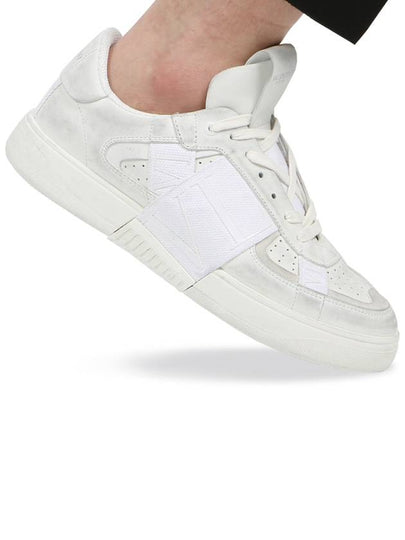 Vintage Effect Leather Band Low Top Sneakers White - VALENTINO - BALAAN 2