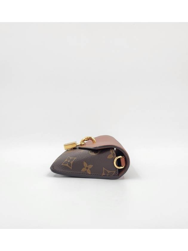 Women s Padlock On Strap - LOUIS VUITTON - BALAAN 6