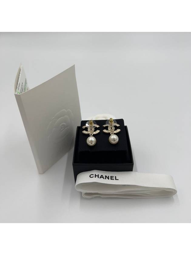 CC Metal Logo Pearl Earrings Gold - CHANEL - BALAAN 5