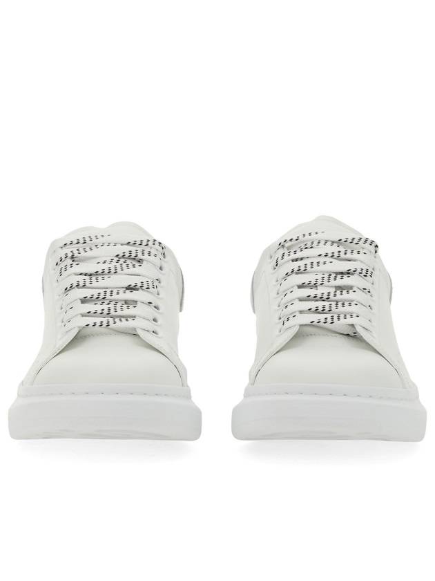 Oversized Leather Tab Low Top Sneakers White - ALEXANDER MCQUEEN - BALAAN 7