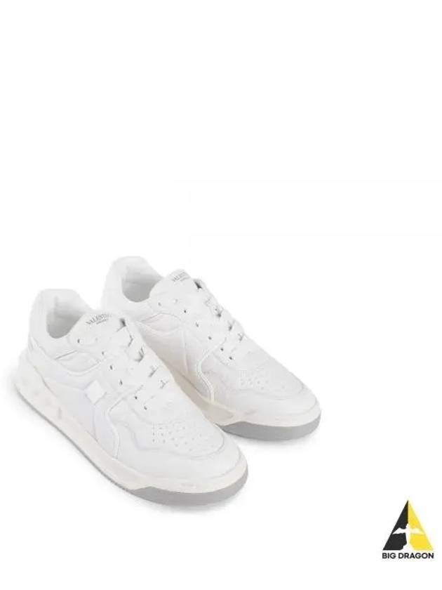 5Y0S0E71 NWN 0BO 5Y2S0E71 One Stud Low Top Sneakers - VALENTINO - BALAAN 1