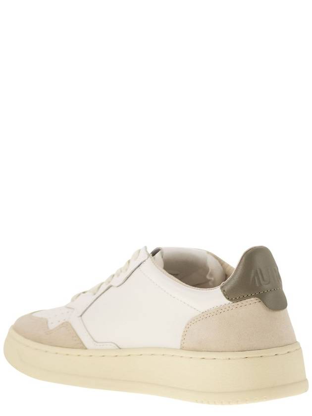 MEDALIST LOW - Leather and Suede Sneakers - AUTRY - BALAAN 3