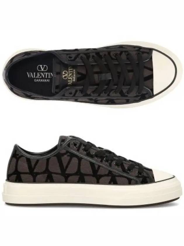 Toile Iconographe Low Top Sneakers Brown - VALENTINO - BALAAN 2