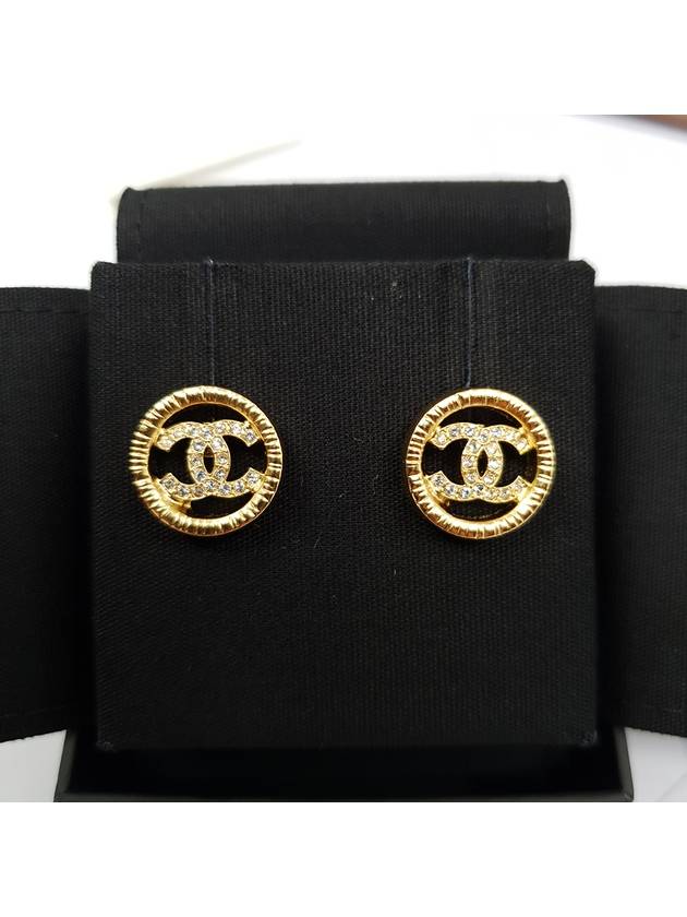 CC Logo Crystal Circle Earrings Gold - CHANEL - BALAAN 2