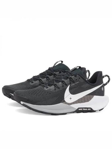 Pegasus Trail 5 Low Top Sneakers Black - NIKE - BALAAN 1