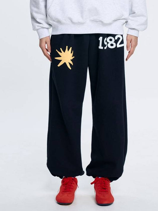 1982 One tuck graphic jogger pants Black - MOO - BALAAN 1