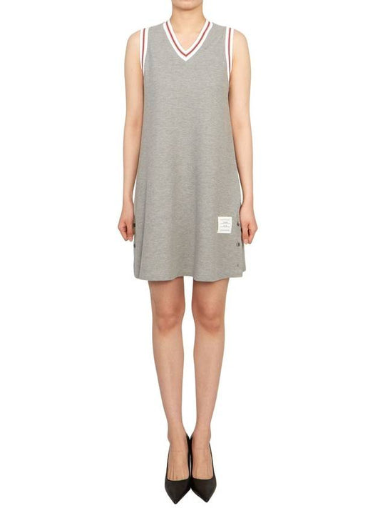 Women's Classic Pique Stripe V-Neck Cotton Tennis Dress Grey - THOM BROWNE - BALAAN 2