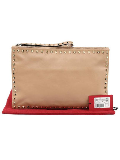 KW2B0147BOL Pink Beige Calfskin Gold Plated Rockstud Large Pouch Clutch - VALENTINO - BALAAN 2