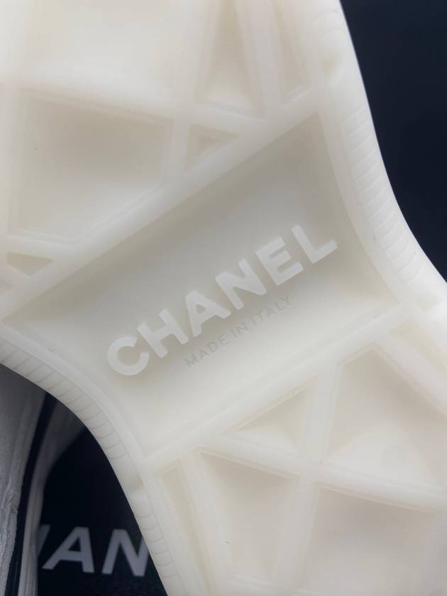 Logo Mixed Fibers Suede Low Top Sneakers White - CHANEL - BALAAN 6