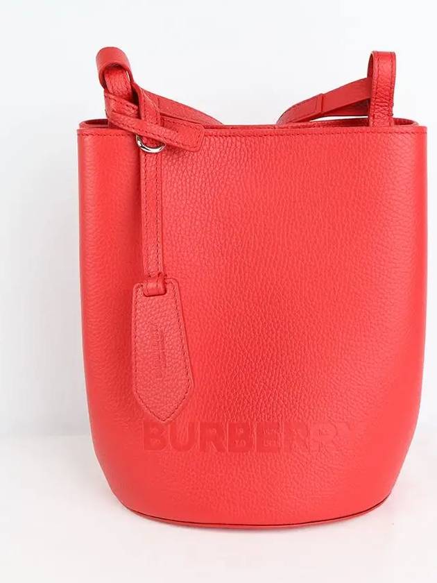 Women's Embossed Logo Leather Bucket Bag Red - BURBERRY - BALAAN 6