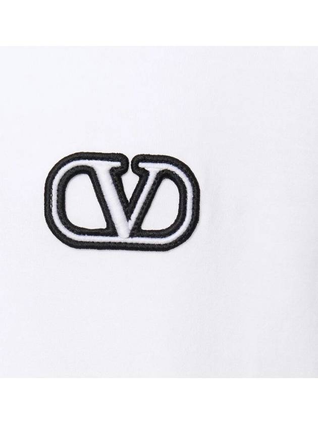 Cotton Tshirt decorated with V logo signature patch - VALENTINO - BALAAN 4