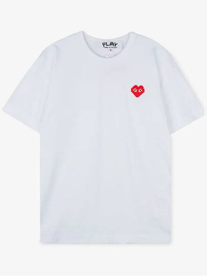 Comme des Gar ons Men s Pixel Heart Wappen White Short Sleeve T Shirt AZ T322 051 3 - COMME DES GARCONS PLAY - BALAAN 2