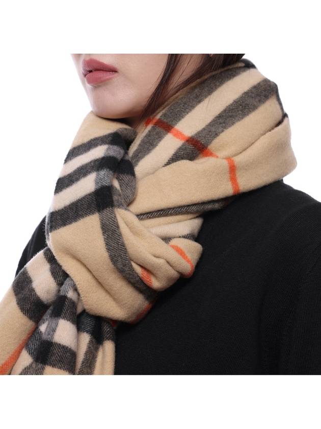 Wide Check Cashmere Scarf Beige - BURBERRY - BALAAN 6