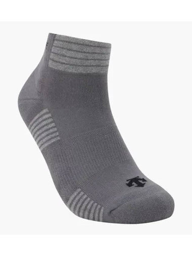 GOLF Men s Medium Neck Socks DP32MFSO82 - DESCENTE - BALAAN 1