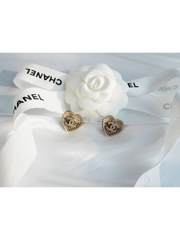 CC Logo Gold Heart Crystal Earrings Gold - CHANEL - BALAAN 4