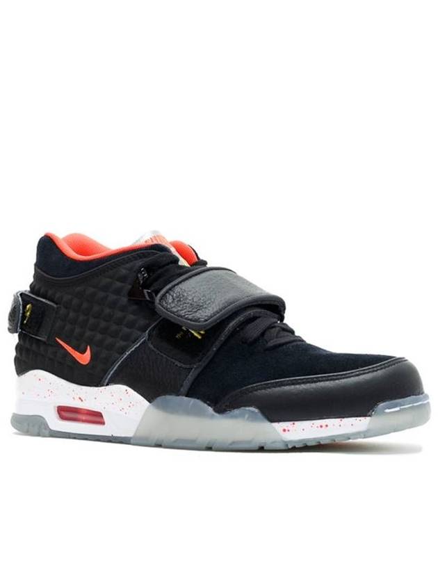 01821955001Surprise Release Limited EditionAir Trainer Victor Cruz QSMemory of Mike - NIKE - BALAAN 3