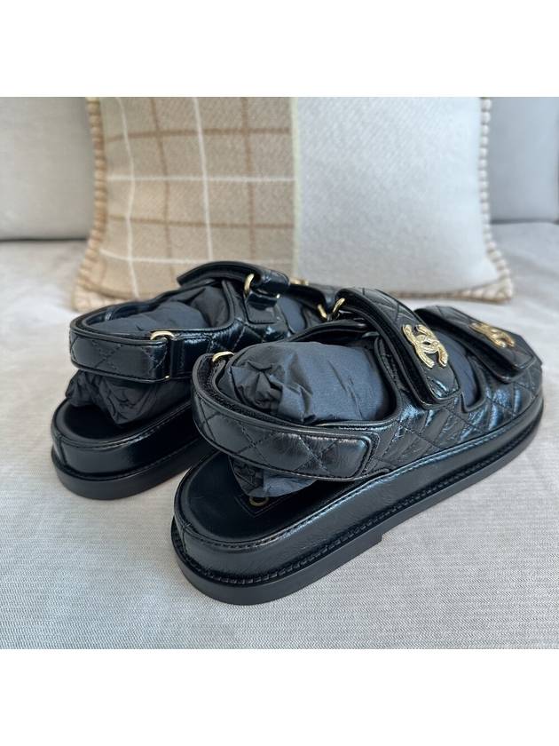 Logo Crumpled Shiny Lambskin Sandals Black - CHANEL - BALAAN 3