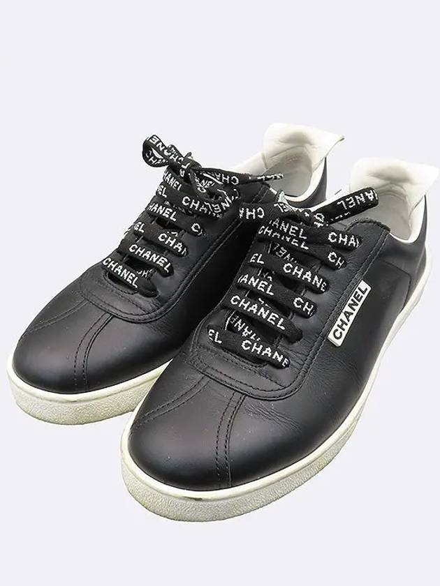 G34085 Cruise Collection Black Color Leather Women s Canvas Sneakers Size 35 - CHANEL - BALAAN 5