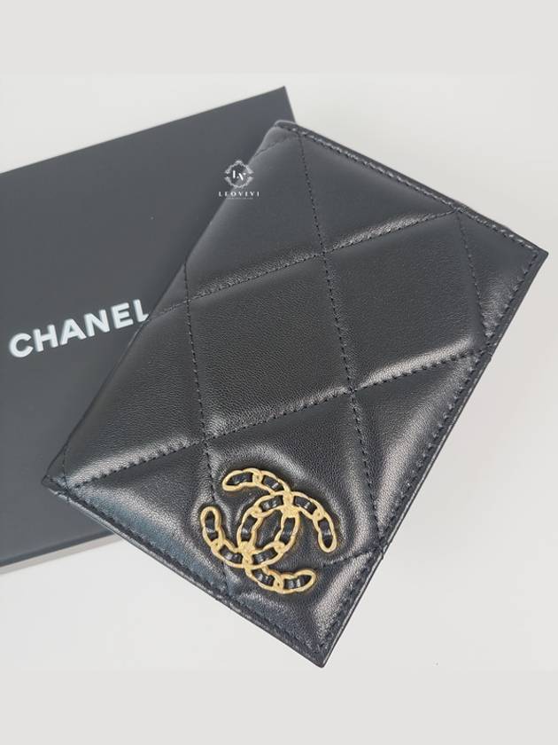 19 CC logo lambskin passport wallet case passport cover black gold AP3363 - CHANEL - BALAAN 2