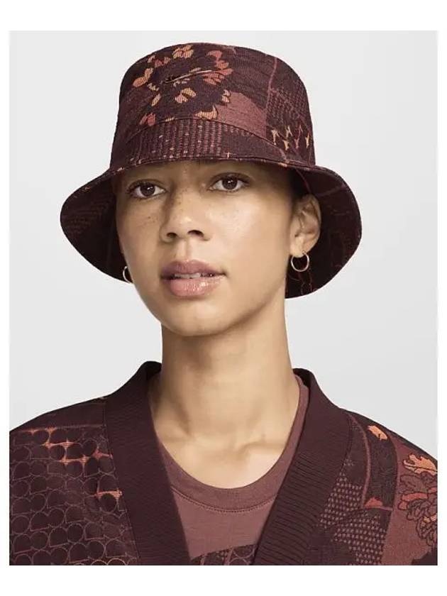 Naomi Osaka Apex Bucket Hat Burgundy Crush Ash Dark Pony Metallic Gold HF1697 652 709100 - NIKE - BALAAN 1