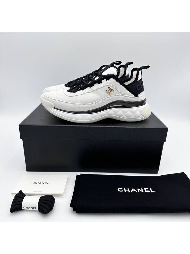 Logo Mixed Fibers Suede Low Top Sneakers White - CHANEL - BALAAN 3