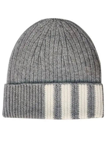 Diagonal cashmere knit beanie hat 27611497 1094719 - THOM BROWNE - BALAAN 1