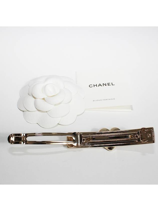 Women's CC Inheart Hairpin Gold - CHANEL - BALAAN 7