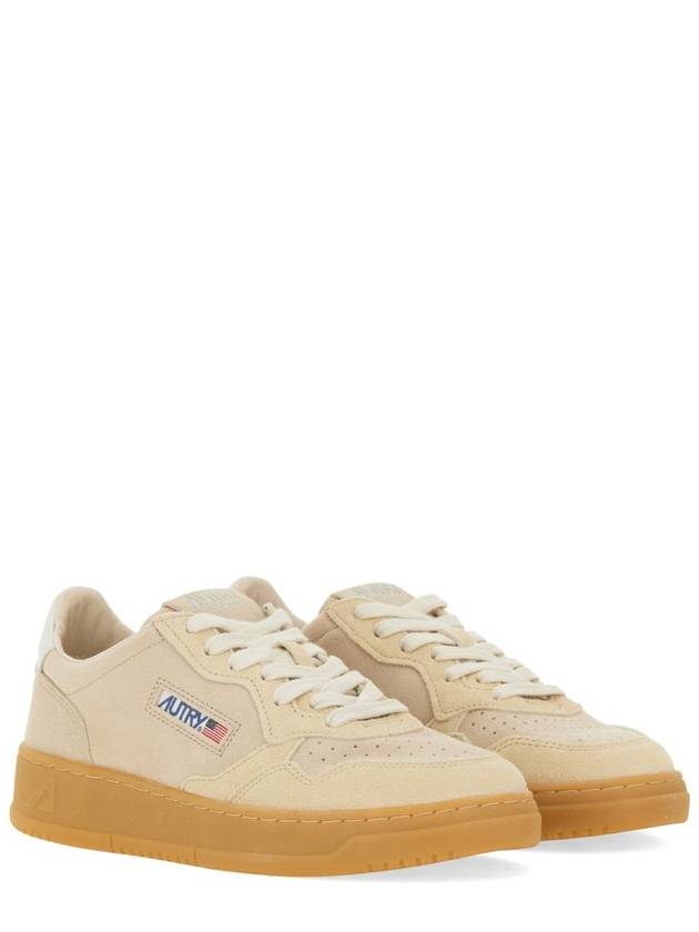 Autry "Medalist Low" Sneaker - AUTRY - BALAAN 2