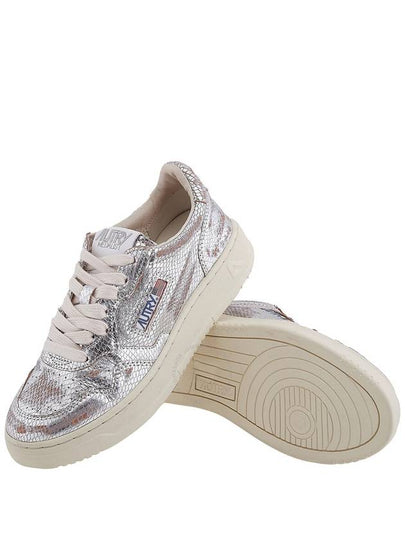 Autry Medalist Low Sneakers, Brand Size 36 ( Us Size 6 ) - AUTRY - BALAAN 2