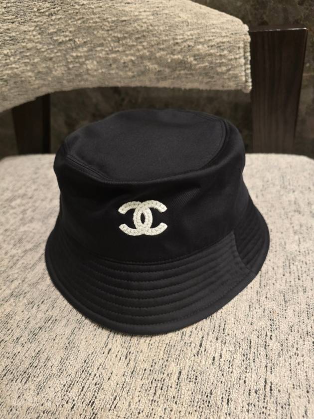 CC logo reversible bucket hat black - CHANEL - BALAAN 4