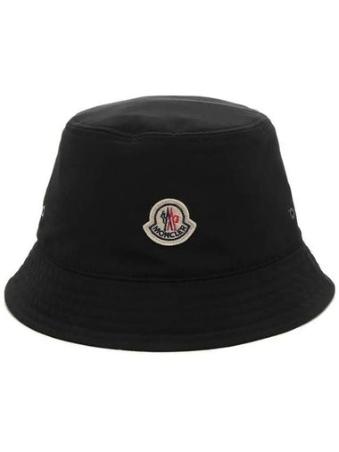 Logo Patch Bucket Hat Black 3B000 52 57843 999 - MONCLER - BALAAN 1