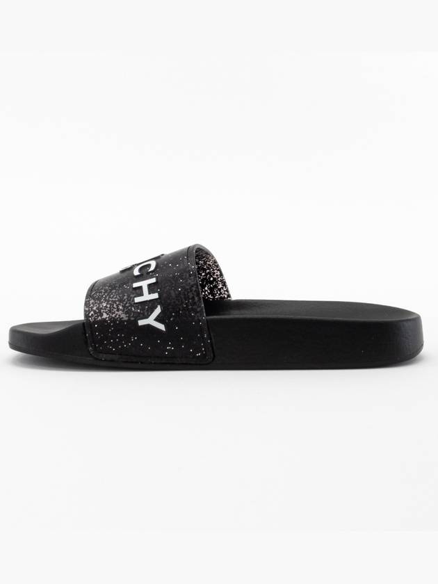 Women Slides Flat Sandals Slippers BE3004E125 - GIVENCHY - BALAAN 4