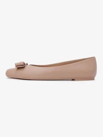 Vara Bow Metallic Leather Flats Beige - SALVATORE FERRAGAMO - BALAAN 2