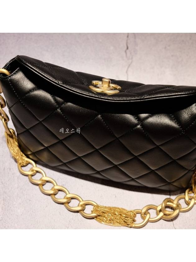 Gold metal chain tassel decorated folding closure shoulder bag gold plated black AS4172 - CHANEL - BALAAN 5