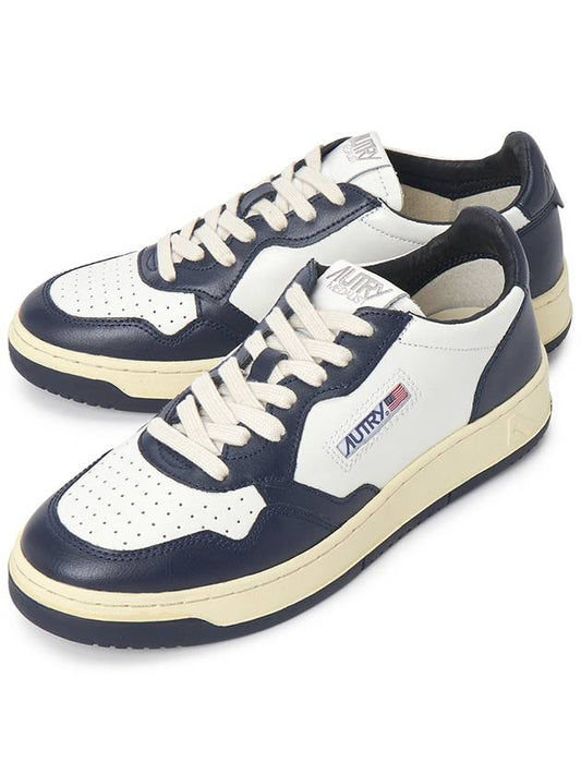 Medalist Navy Tab Low Top Sneakers White Navy - AUTRY - BALAAN 2