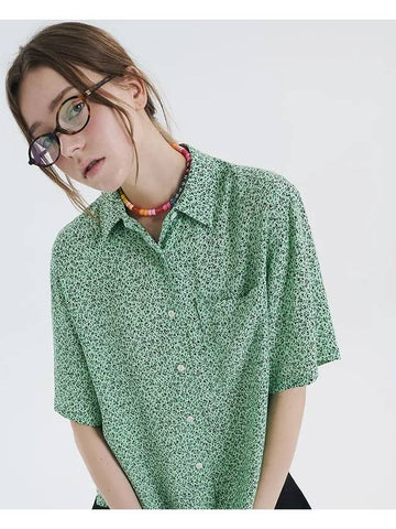 Small flower short sleeve stand collar shirt green 0116 - VOYONN - BALAAN 1