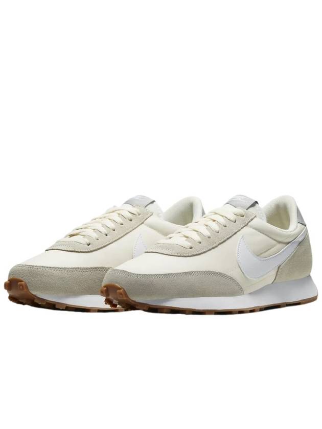 Daybreak Low Top Sneakers Ivory - NIKE - BALAAN 6