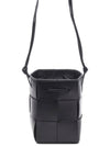 Intrecciato Cassette Small Bucket Bag Black - BOTTEGA VENETA - BALAAN.