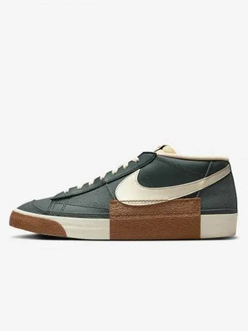 Blazer Low Pro Club Men s Sneakers FV0337 300 669616 - NIKE - BALAAN 1