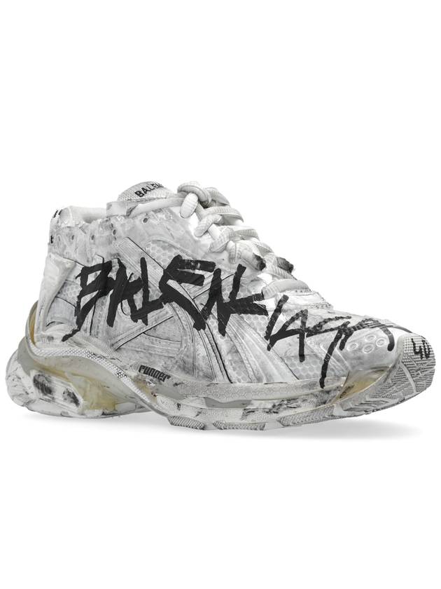 Runner Graffiti Low Top Sneakers White - BALENCIAGA - BALAAN 5