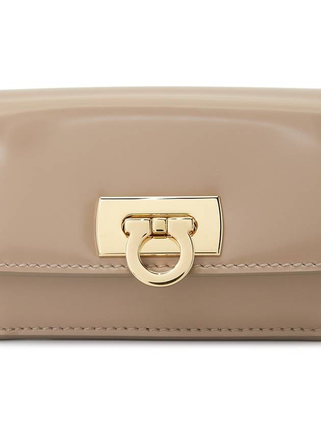 Women's Logo Closure Card Wallet Beige - SALVATORE FERRAGAMO - BALAAN 6